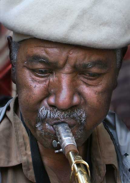 sax-player-02.jpg