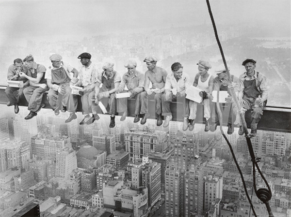 Lunchtime-atop-a-Skyscraper-(Charles-C.-Ebbets).jpg