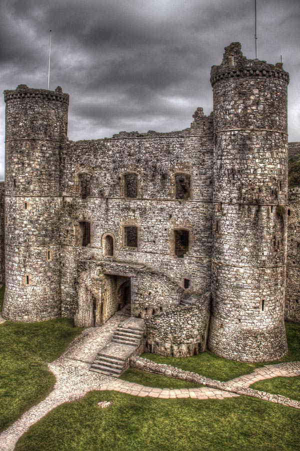 Harlech-Castle.jpg