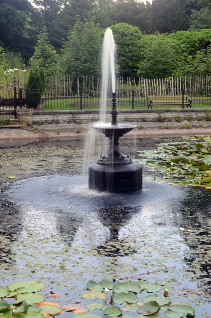Haigh hall fountain.JPG