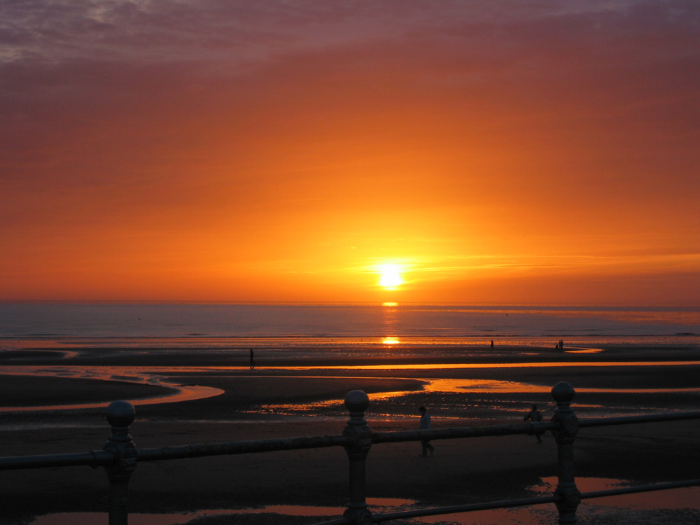 Blackpool Sun set.jpg