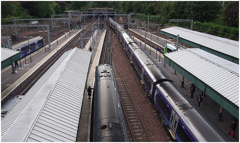 053 Edinburgh Waverley.jpg