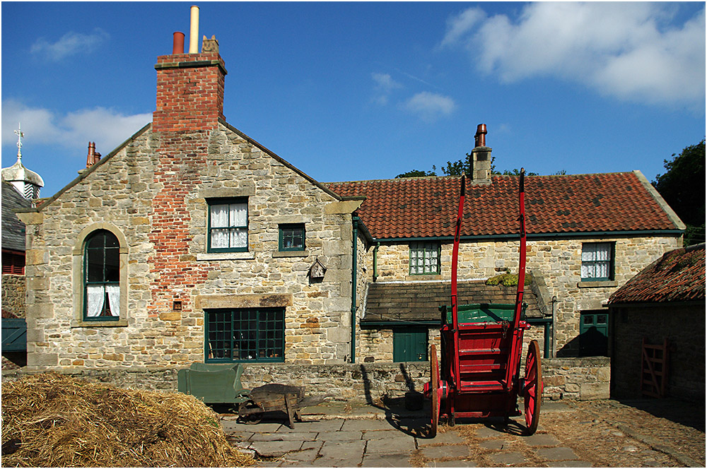 043 Farm House and Yard 1000px.jpg